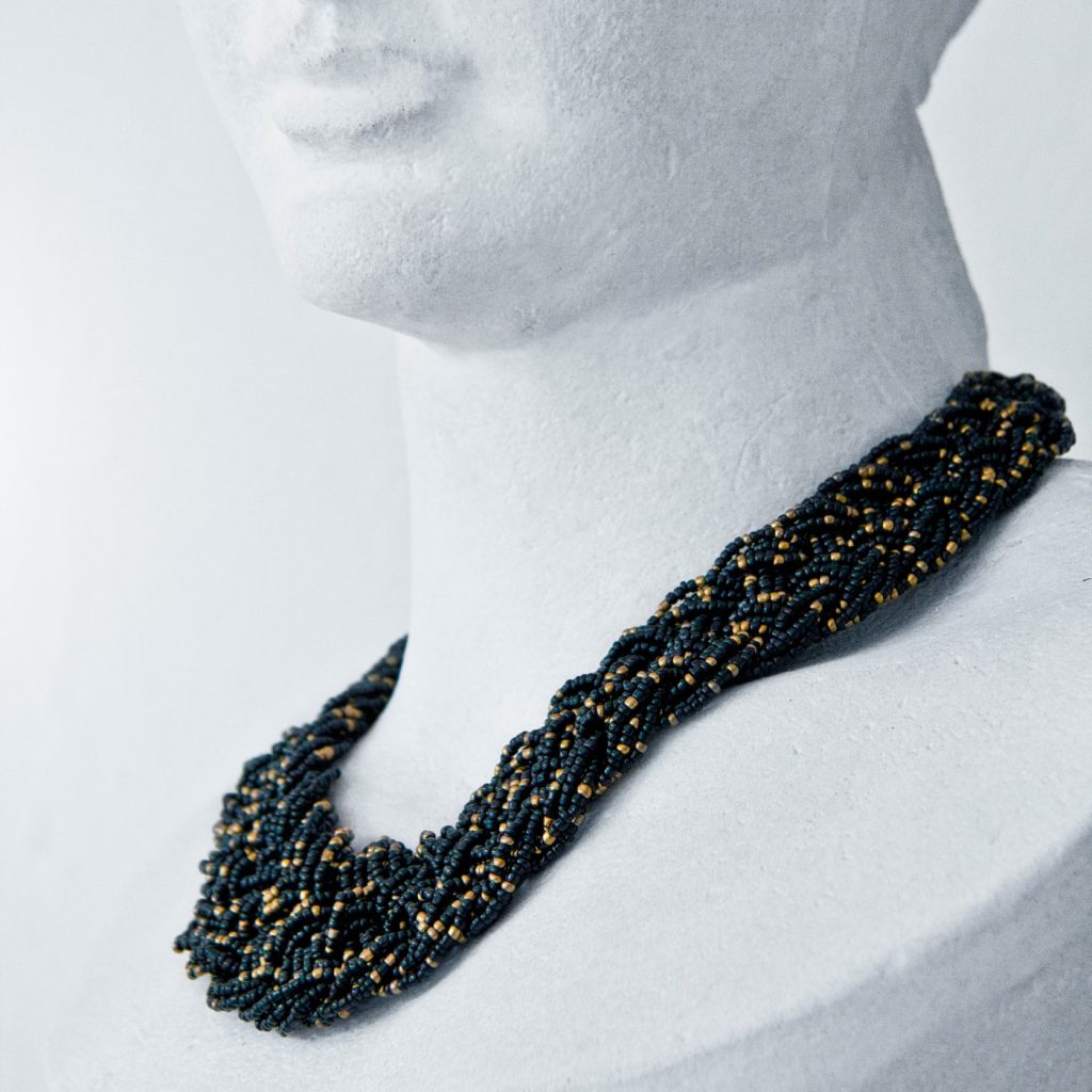 The Mellow Glamour Necklace